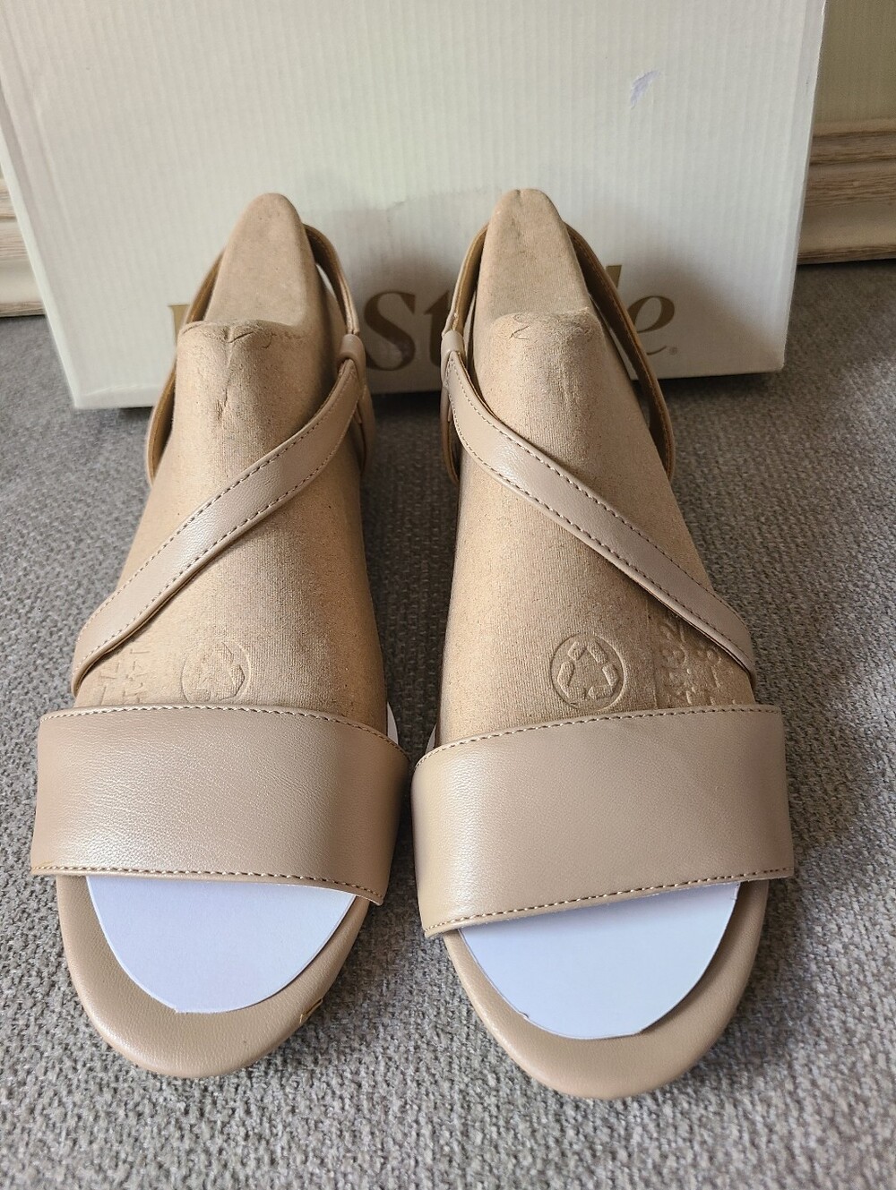 Life Stride Neutral Beige Cross-Strap Slingback Sandals Size 8.5